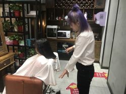 -唐荣护肤造型
