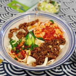 舌尖陕西biangbiang面(江南路店)的三合一 biangbiang面好不好吃?