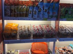 -来伊份(瑞虹天地瑞虹坊店)