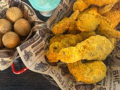 -BHC炸鸡(明洞总店)