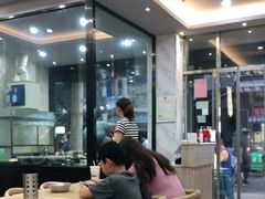 -白翔甜食店