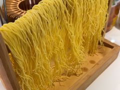 -洪氏嗨捞·广东猪肚鸡·椰子鸡火锅(西咸万象城店)
