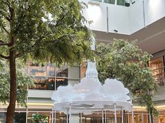 -乐蓬马歇百货公司(Rive Gauche)