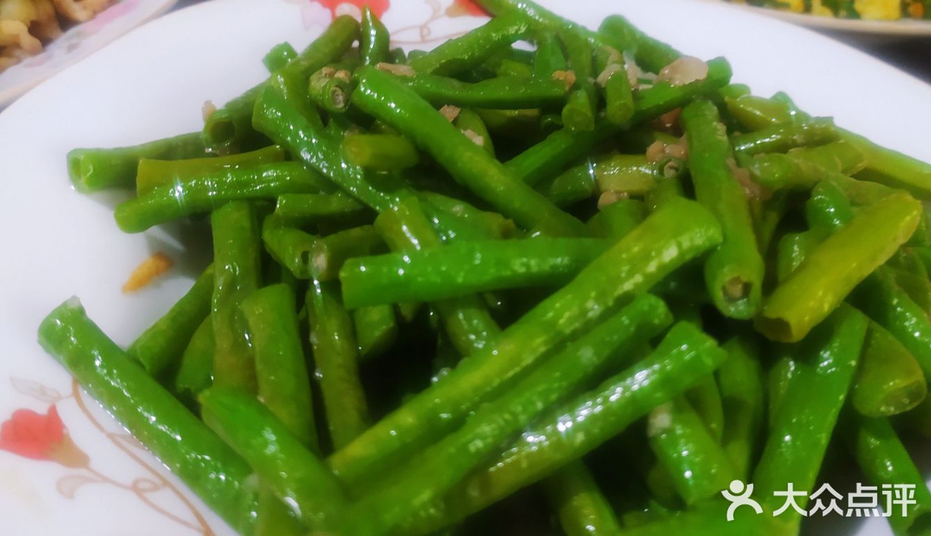 烧了半天的晚餐