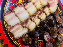 腊肉香肠拼盘-阿斯牛牛十二餐厅•四季餐厅(民族大道店)