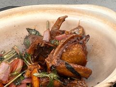 -郑猛记石岐鸽主题餐厅(长江店)