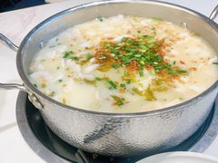 -德林酸菜鱼火锅(南丹店)