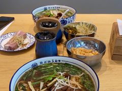 -镇南锅盖面馆(解放路店)