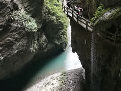 -天坑地缝国家地质公园-停车场