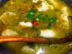 石锅酸菜鱼-周鱼小馆石锅酸菜鱼(活力汇店)