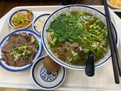 -陇兴楼兰州拉面(西安咸阳国际机场店)