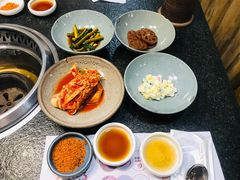 -草家酱蟹炭火烤肉店(珲春南路一店)