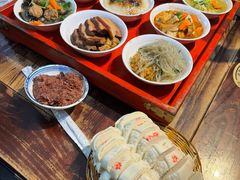 -蓝田九大碗民俗食府(蓝田店)