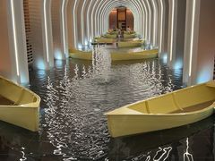 -涨巢·潮玩水疗局