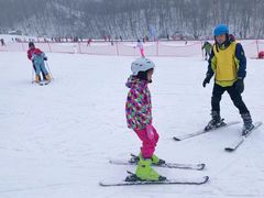 -五家山森林公园滑雪场