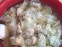 -张阿三馄饨店