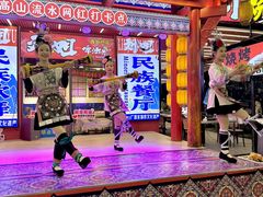-刘姐啤酒鱼民族演艺餐厅(西街总店)