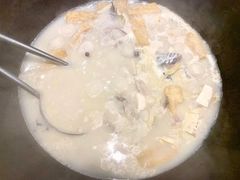 -陈大锅·岳阳鱼馆·地道岳阳菜(美食街店)