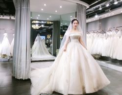 公主蕾丝-艾米丽婚纱礼服