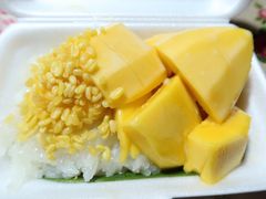 -芒果糯米饭摊子