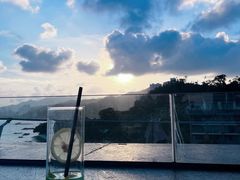 莫吉托-影吧•悬崖海景(珠海凤凰湾悦椿酒店)