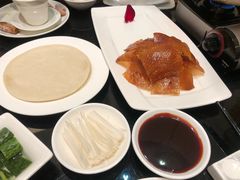 金牌片皮鸭-亢龙太子酒轩(东湖店)