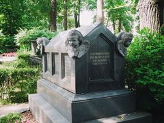 -亚历山大·涅夫斯基修道院