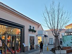 -斯普瑞斯奥特莱斯