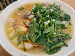 -啊墨江牛烂烀米线