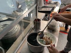 餐具摆设-河记肠粉店