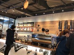 -星巴克(港汇1号办公楼店)