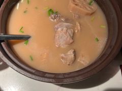 洪湖藕汤-小凤庭·地道湖北菜武昌鱼·藕汤(38年黄鹤楼店)