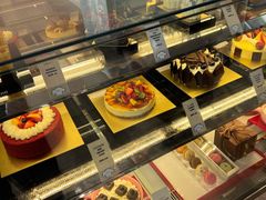 面包甜点陈列柜-视界美食自助餐厅·石家庄希尔顿酒店