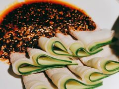 蒜泥白肉配乳瓜-初蓉丨遇见新川菜(亲贤街荣耀店)