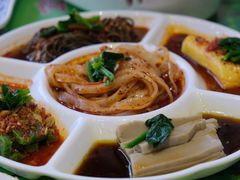 小吃五拼-令氏家外家周秦食府(高新店)