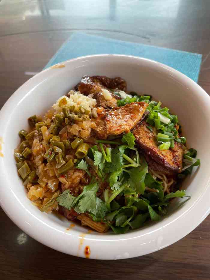 余小二面馆(四方坪总店)