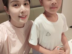 -深圳国际会展中心希尔顿酒店(前海华发冰雪世界店)