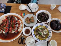-品鲜村农家菜·阳澄湖大闸蟹(总店)