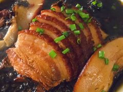 土家梅菜扣肉-鱼乐岛餐厅·户外花园主题餐厅