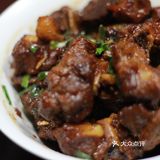 最爱啃骨头的吃货在家也有福气哦！