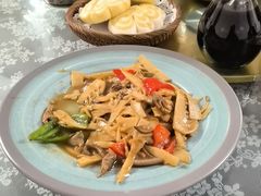 -天天向上素食餐厅(五台山店)