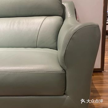 1982年顾家家居创立，从一套沙发做到千万量 级