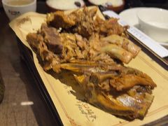 -东口码头·烧鸽子·鱼头泡饼·地方菜(金鹰悦城店)
