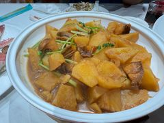 鲍鱼炖土豆-渔码头食府·20年蓬莱老字号(登州路店)