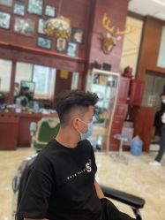 -尼特斯男士发型馆