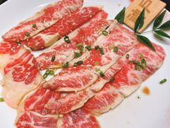 -山川小町·极番烧肉(新地假日广场店)