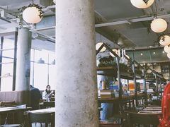 -ROAST coffee & eatery