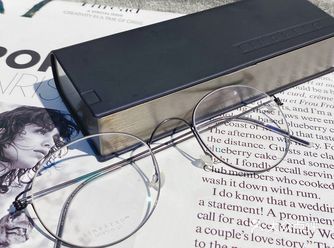 超喜欢这款眼镜的，特别符合我对美的定义！