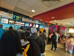 等位区-麦当劳(龙湖时代天街店)