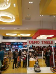 -乐高品牌旗舰店(人民广场店)